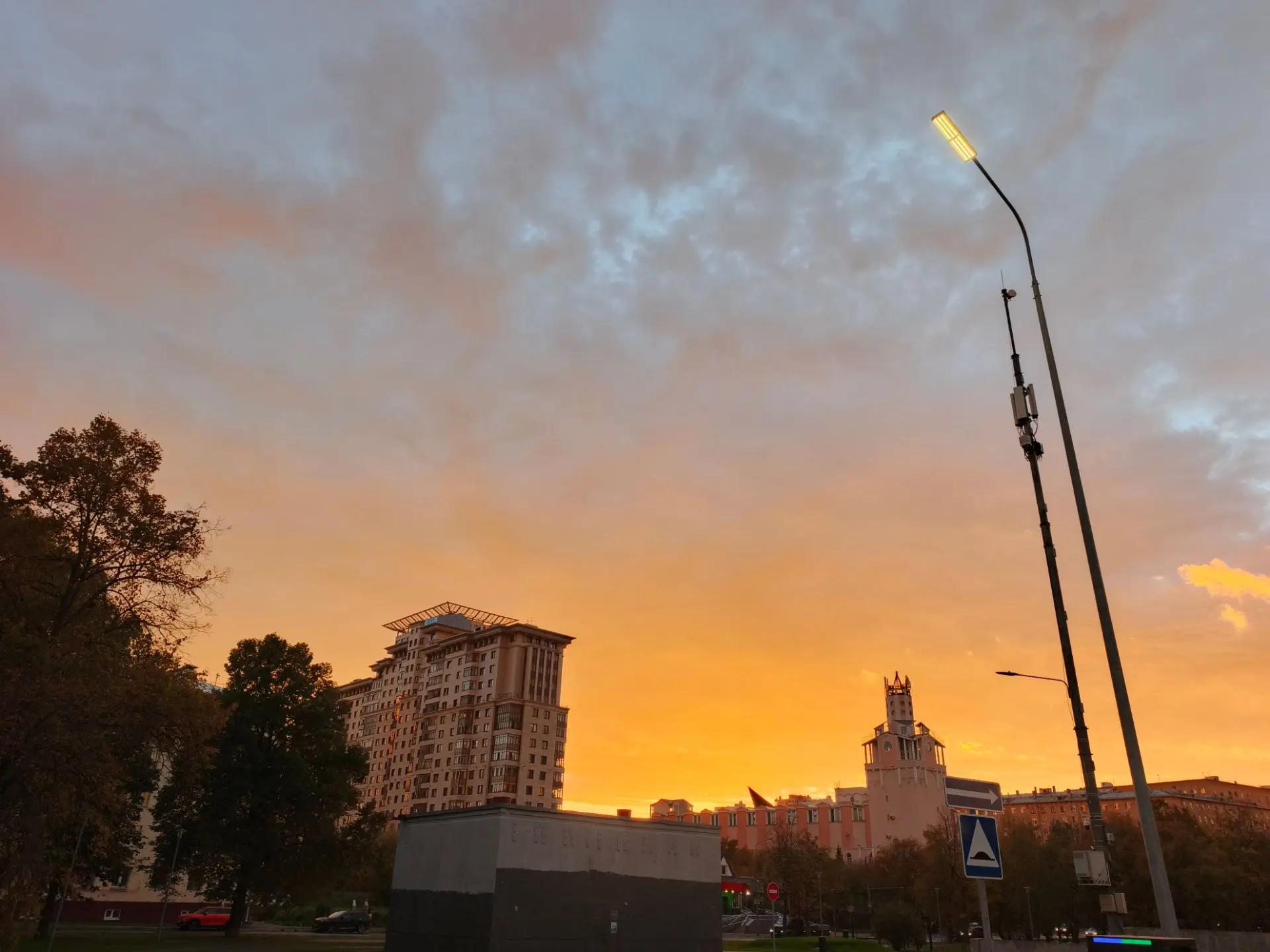 Небо Москвы и трассы на Брянск