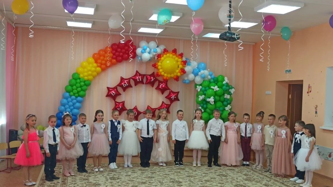 ✨ НАШИ "ПТЕНЦЫ" ГОТОВЫ К ПЕРВОМУ ПОЛЕТУ!💫Вот и отзвенели последние аккорды прощального вальса. Сего