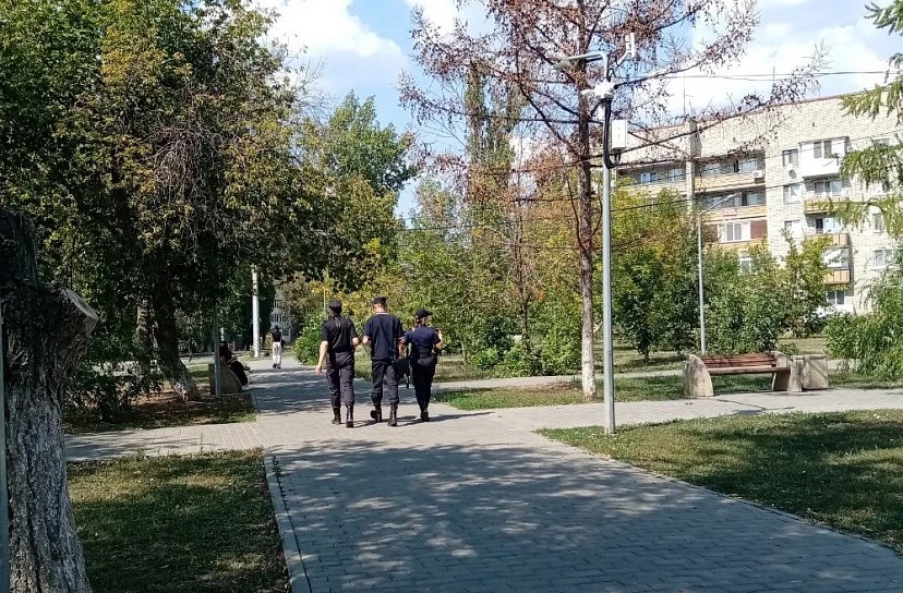 😱В Энгельсе грабитель отобрал у женщины телевизор и деньги