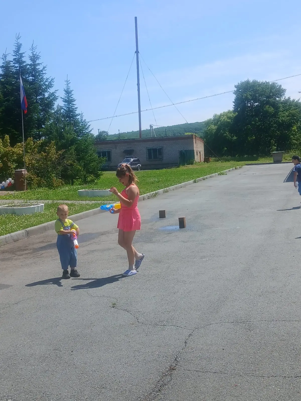 💦 «Меткий стрелок» на нашей площадке: Водная битва с отличным настроением! 🎯

Жара не помеха, когд