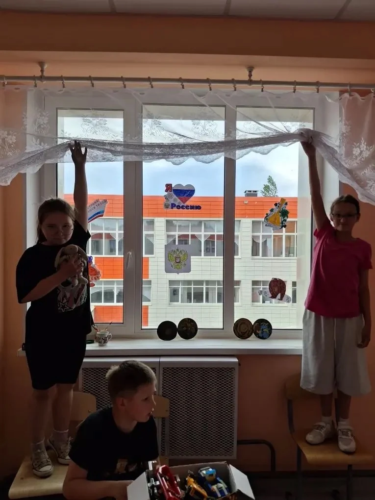 🇷🇺 День с пользой и душой: как прошло 9 июня в нашем лагере

Вторник выдался насыщенным на события