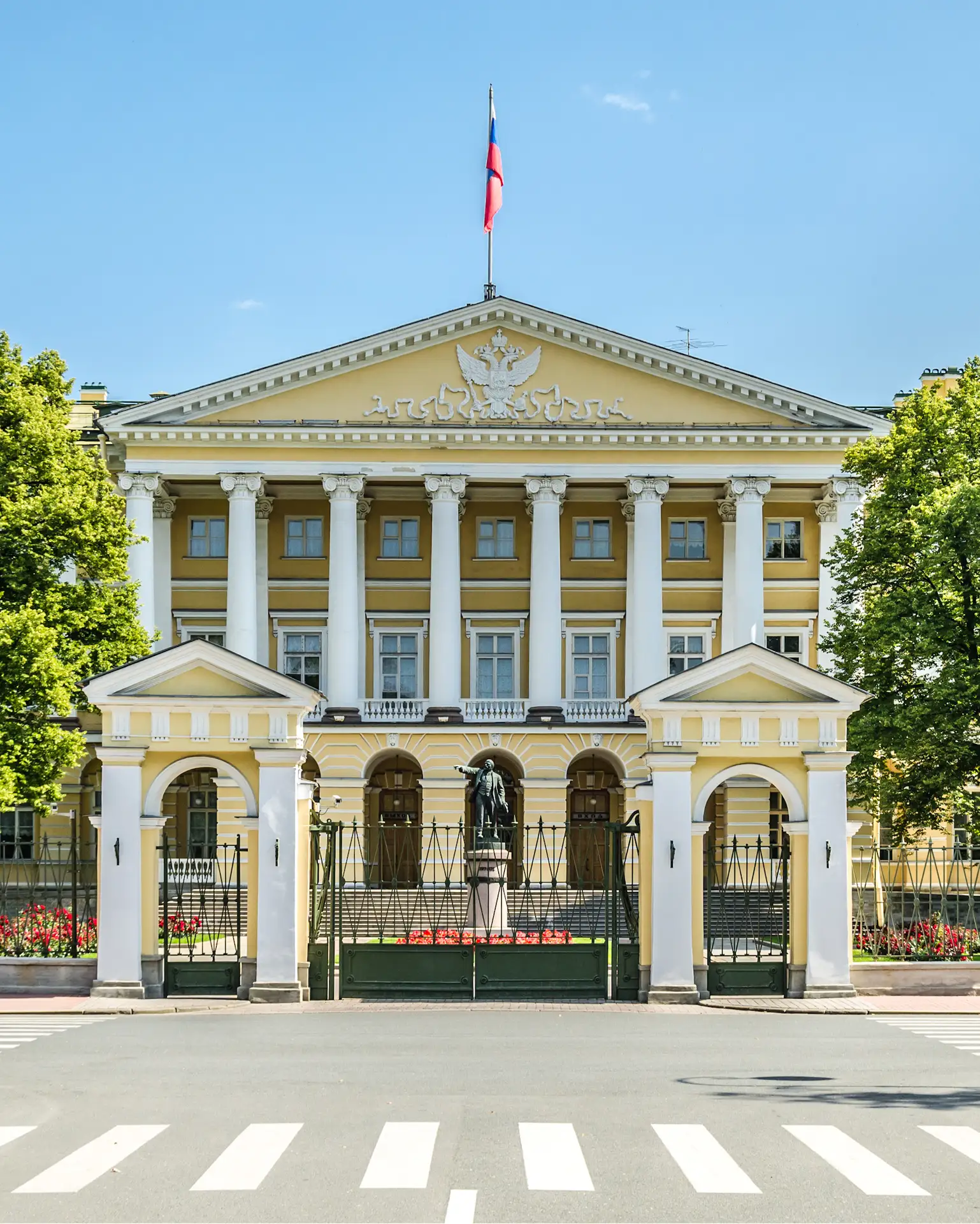 220 лет назад, 10 июня 1806 года, в Санкт-Петербурге было заложено здание Смольного института благор