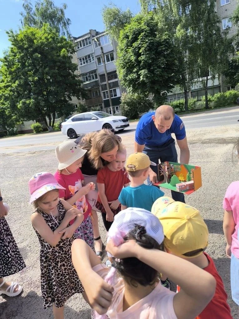 Вчера подготовительная и старшая группы побывали на одной из самых любимых детьми экскурсий - посеще