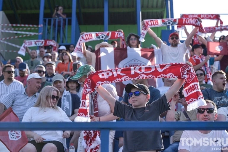 Удержит ли «КДВ» второе место? ⚽️

21 июня томский ФК «КДВ» сыграет дома с екатеринбургским «Уралом-