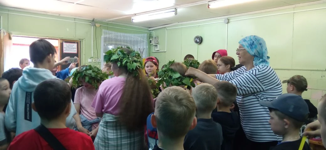 Сегодня  работники Шурминского Дома культуры и Шурминской сельской библиотеки провели д...