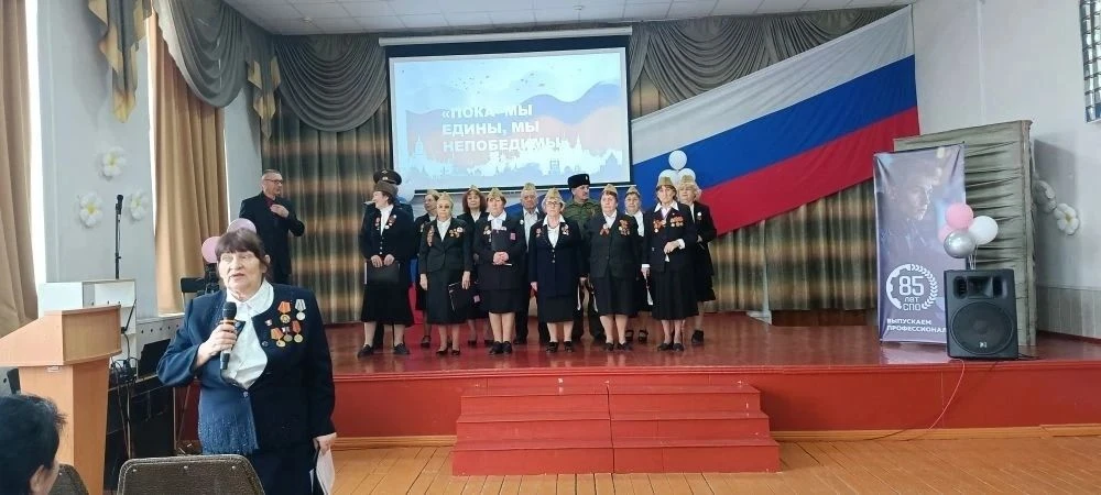 «Фронтовые друзья» побывали в гостях у студентов   В актовом зале Минераловодского регионального мно