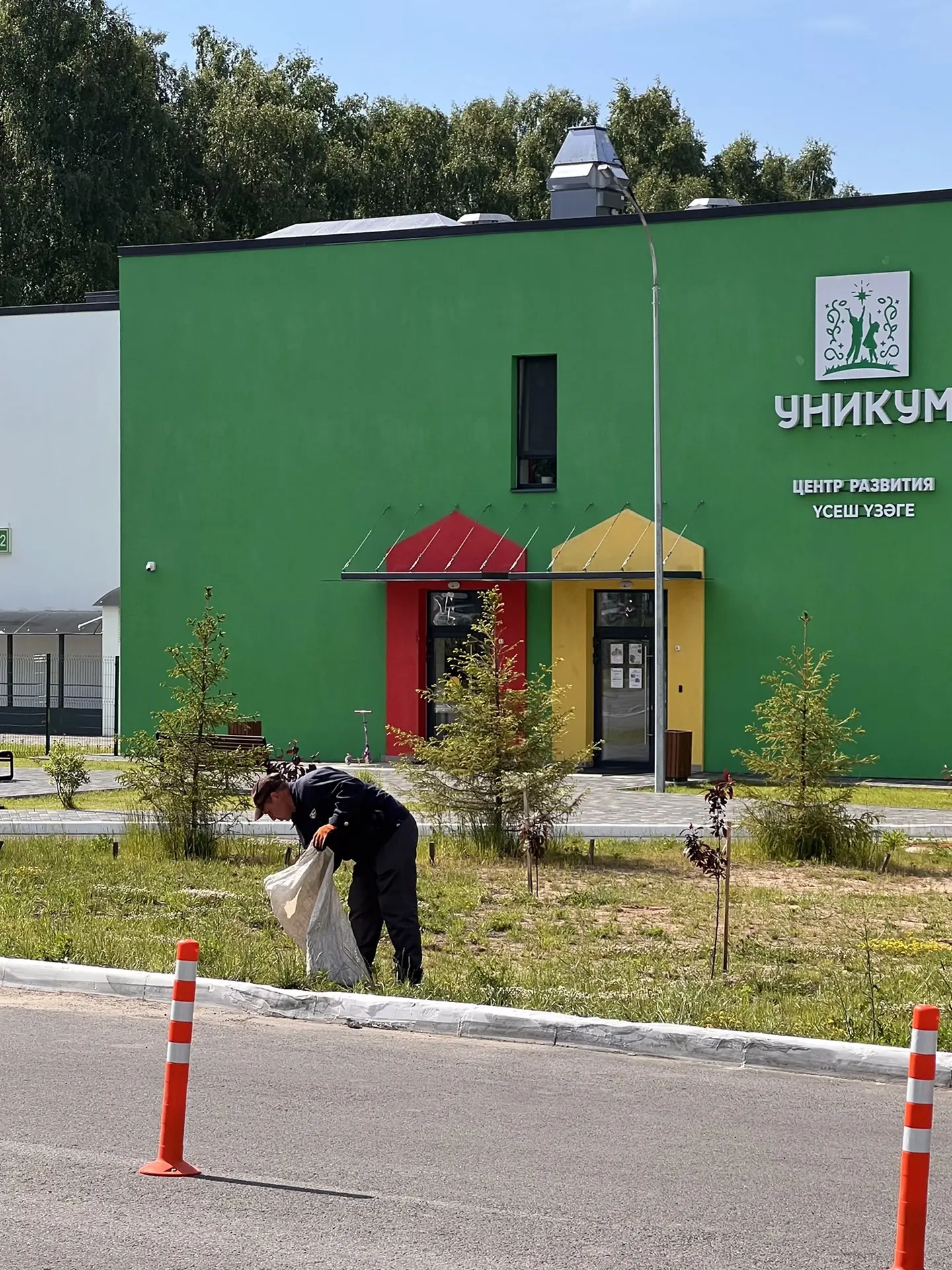 🌿 Доброе утро начинается с порядка

Пока большинство жителей только начинает свой день, сотрудники 