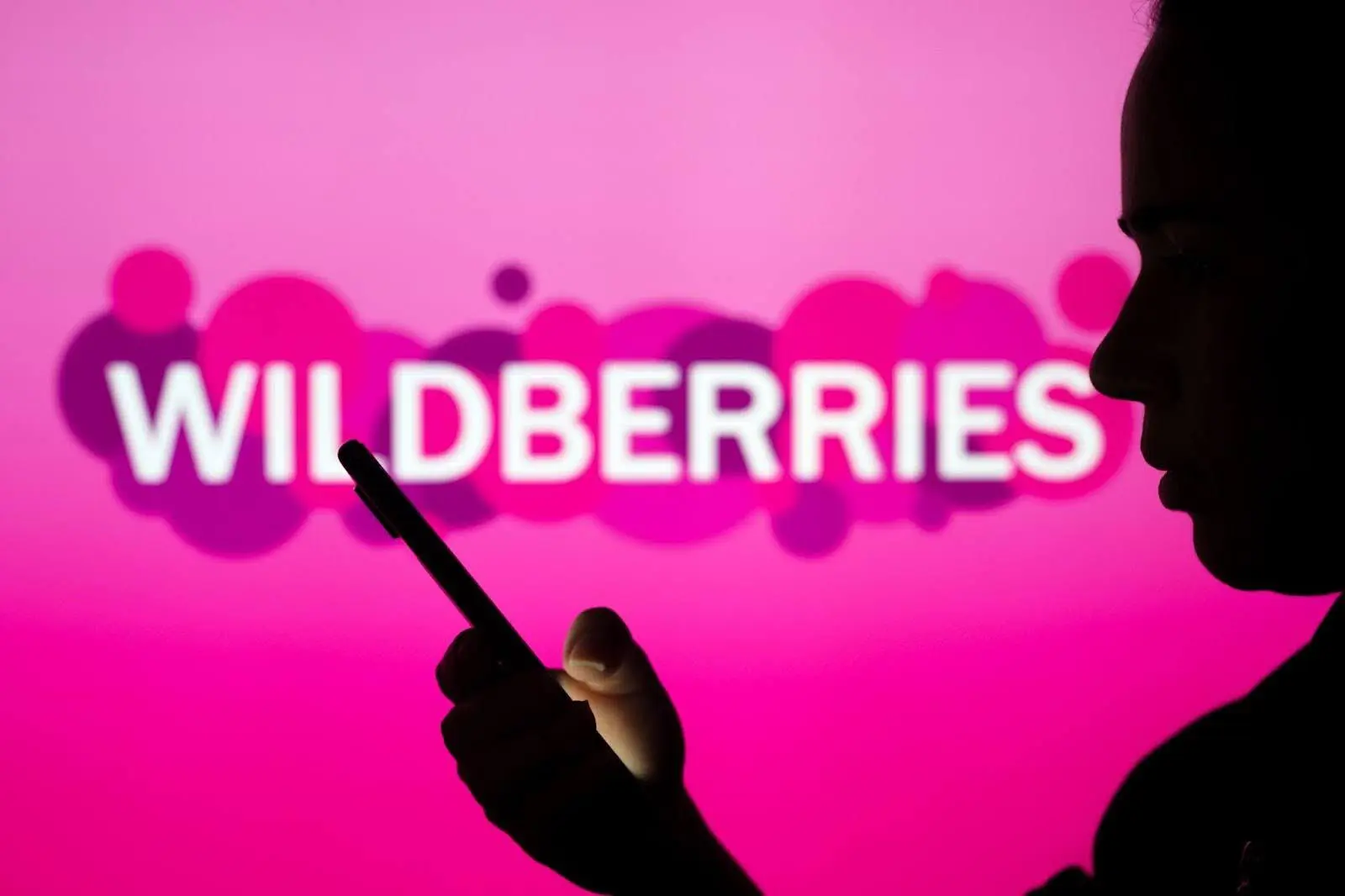 В Волгограде загорелся логистический объект Wildberries