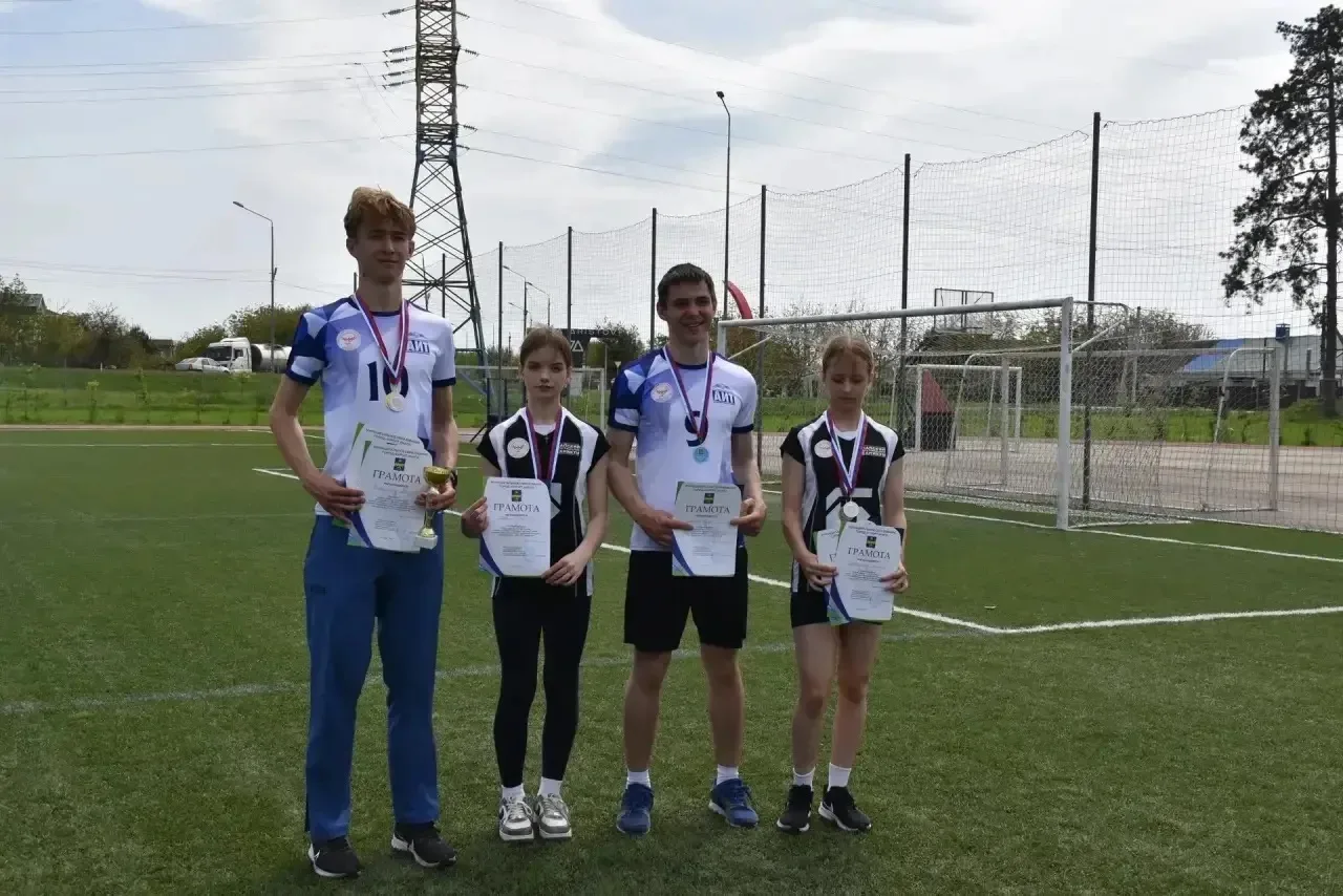 🏃‍♂️🏅 13 мая состоялся турнир по лёгкой атлетике среди юношей и девушек в рамках Студенческой спорти