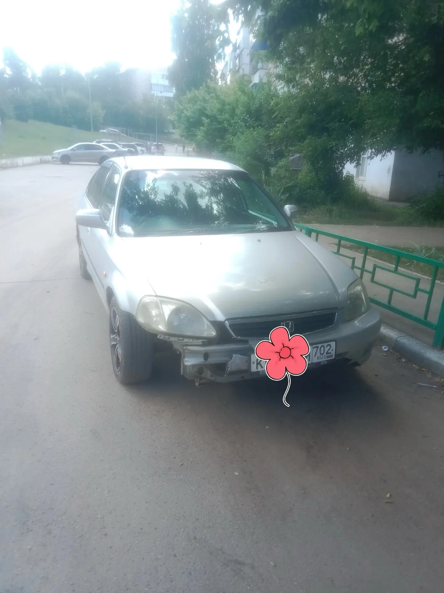 Продается Xonda Civik Ferio 1999г  автомат, на ходу,стоит на учёте,вложений требует,дно...