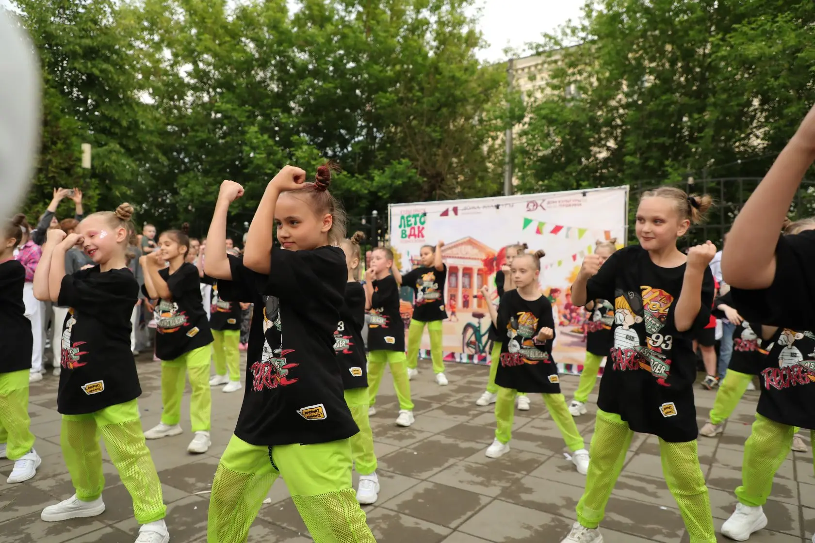 Сегодня на уличной территории нашего Дома культуры снова было ярко, весело и по-настоящему душевно -