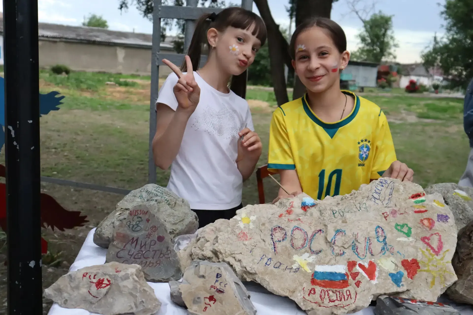 🇷🇺 День России в станице Советской — ярко, дружно, по-нашему!

Музыка, танцы, творчество и улыбки 
