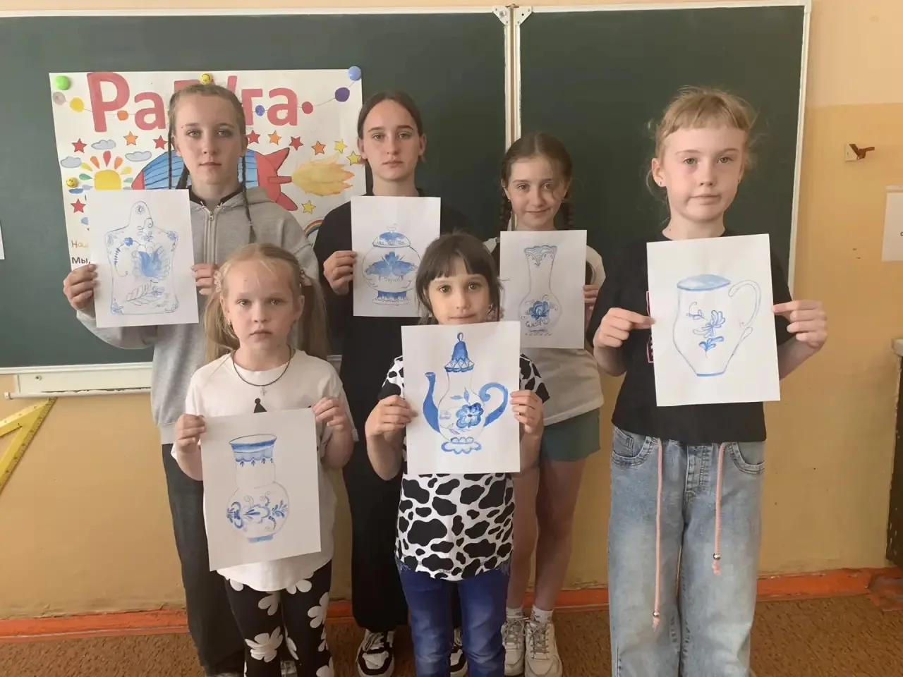 Планета Детства: Фарфоровая сказка России! ГЖЕЛЬ💙

Очередной летний день в нашем лагере "Планета Де