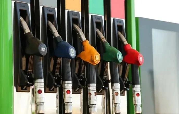 ⛽️ С 1 сентября в Подмосковье несовершеннолетним ограничат продажу топлива.