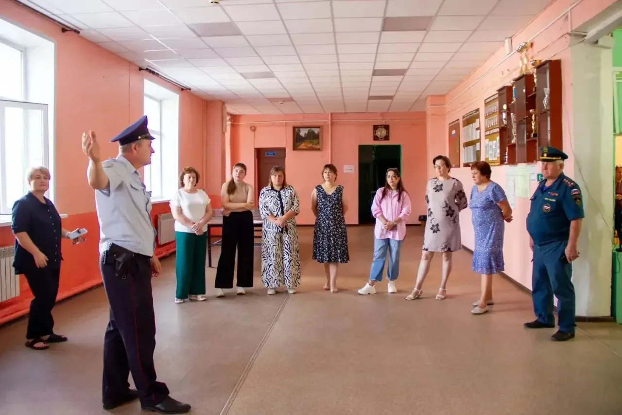 В школах Лунинского района прошли Всероссийские учения по отработке действий при чрезвы...