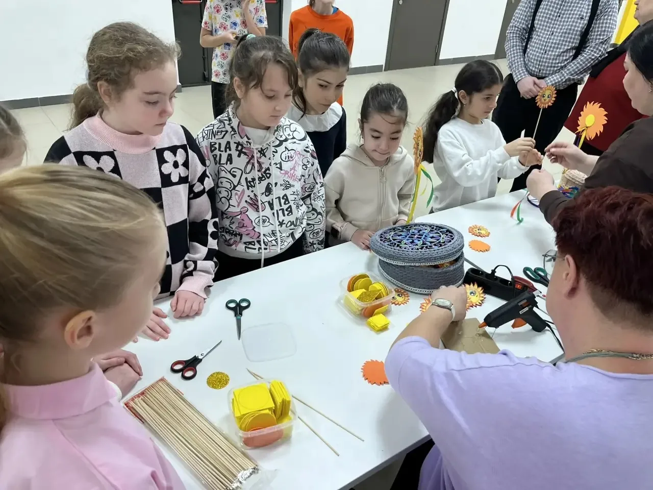 ☀️Продолжаем делиться атмосферой праздника!  Публикуем фотографии с мероприятий, которые прошли в но