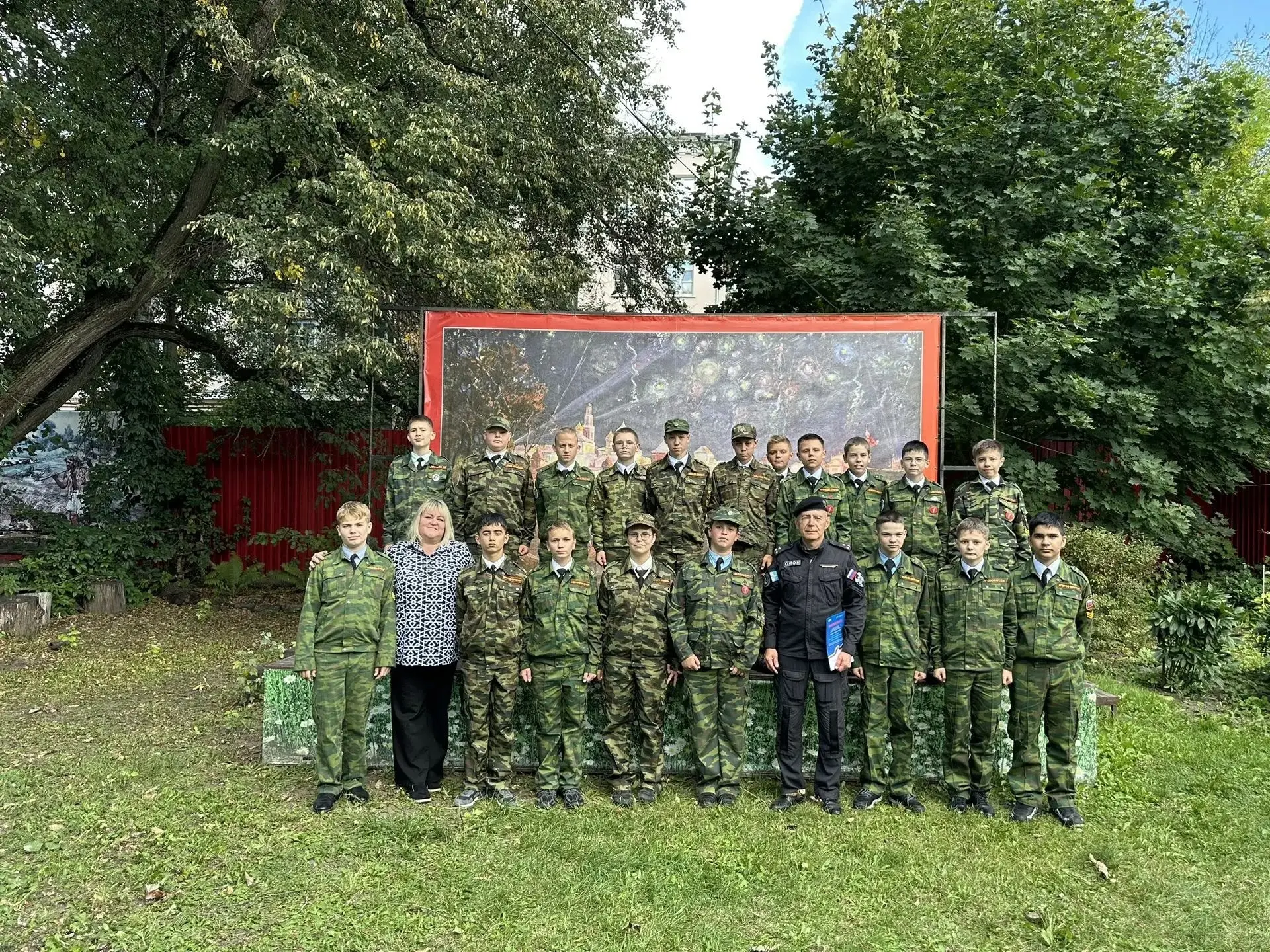 Сегодня, в День Солидарности в борьбе с терроризмом, кадеты 7 класса посетили выставку ...
