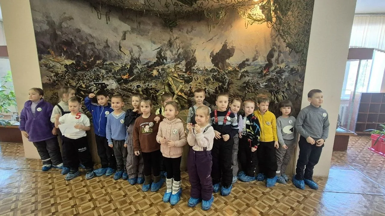 Экскурсия в музей партизанской славы, расположенный в школе №15