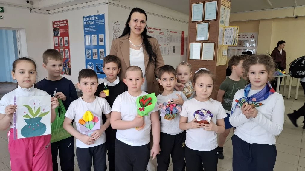 🌷Сегодня ,17 марта в нашей школе  прошла трогательная благотворительная акция "Тюльпан...