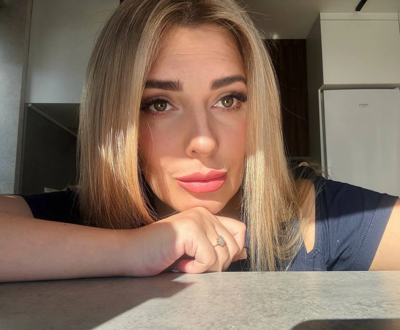Урааа 🥳🎆 У нас на канале долгожданная 1000!!!  Принимаем поздравления 🎉  И знаете, что самое интерес