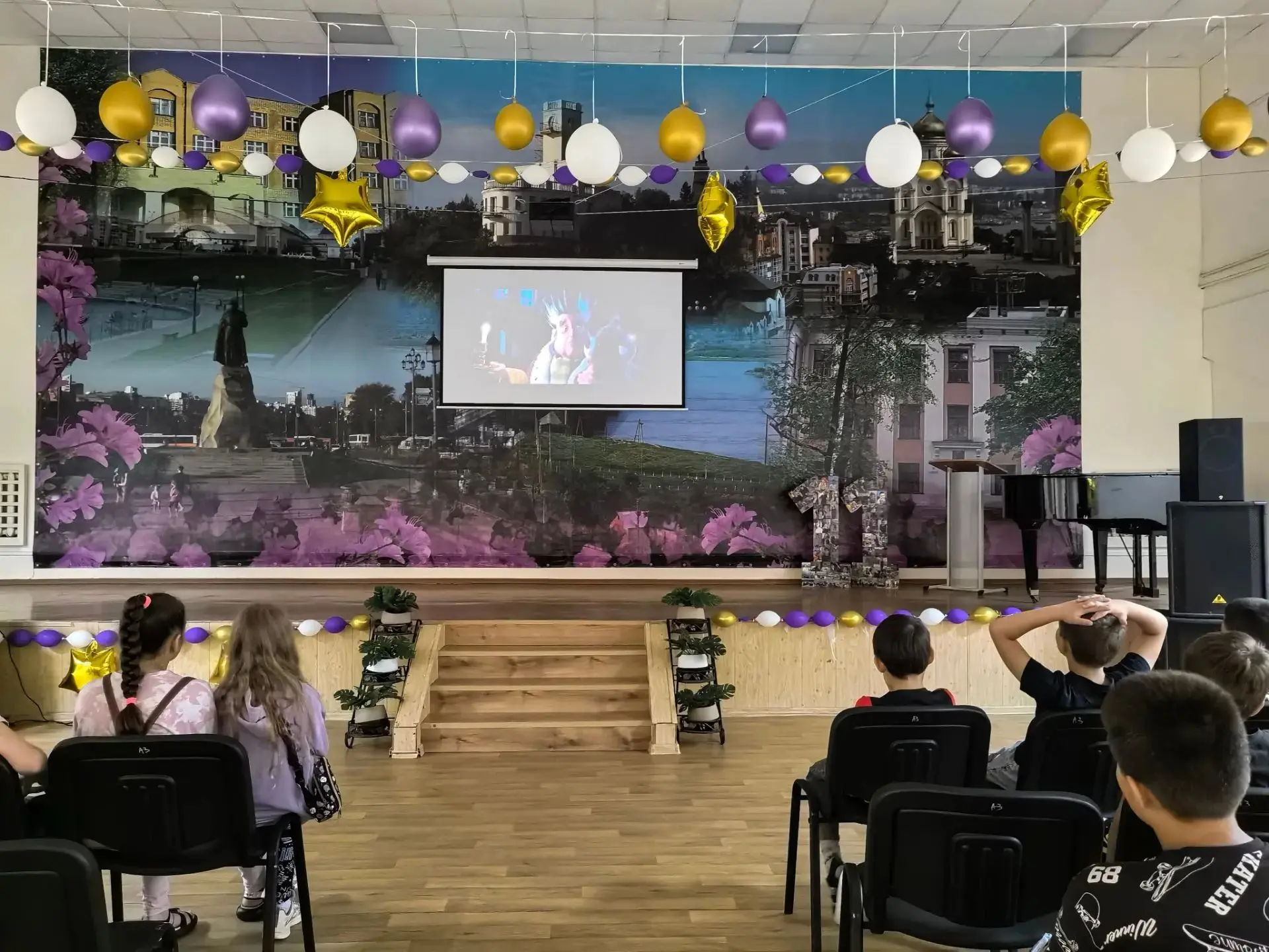 Сказочная среда в нашем лагере! 🎃👻

В нашем школьном лагере выдался по-настоящему волшебный день! 