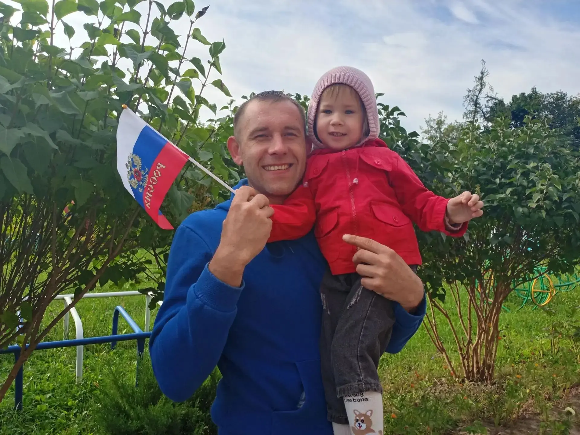 🎨 День флага России в ясельной группе: «Три цвета — одна страна!»
