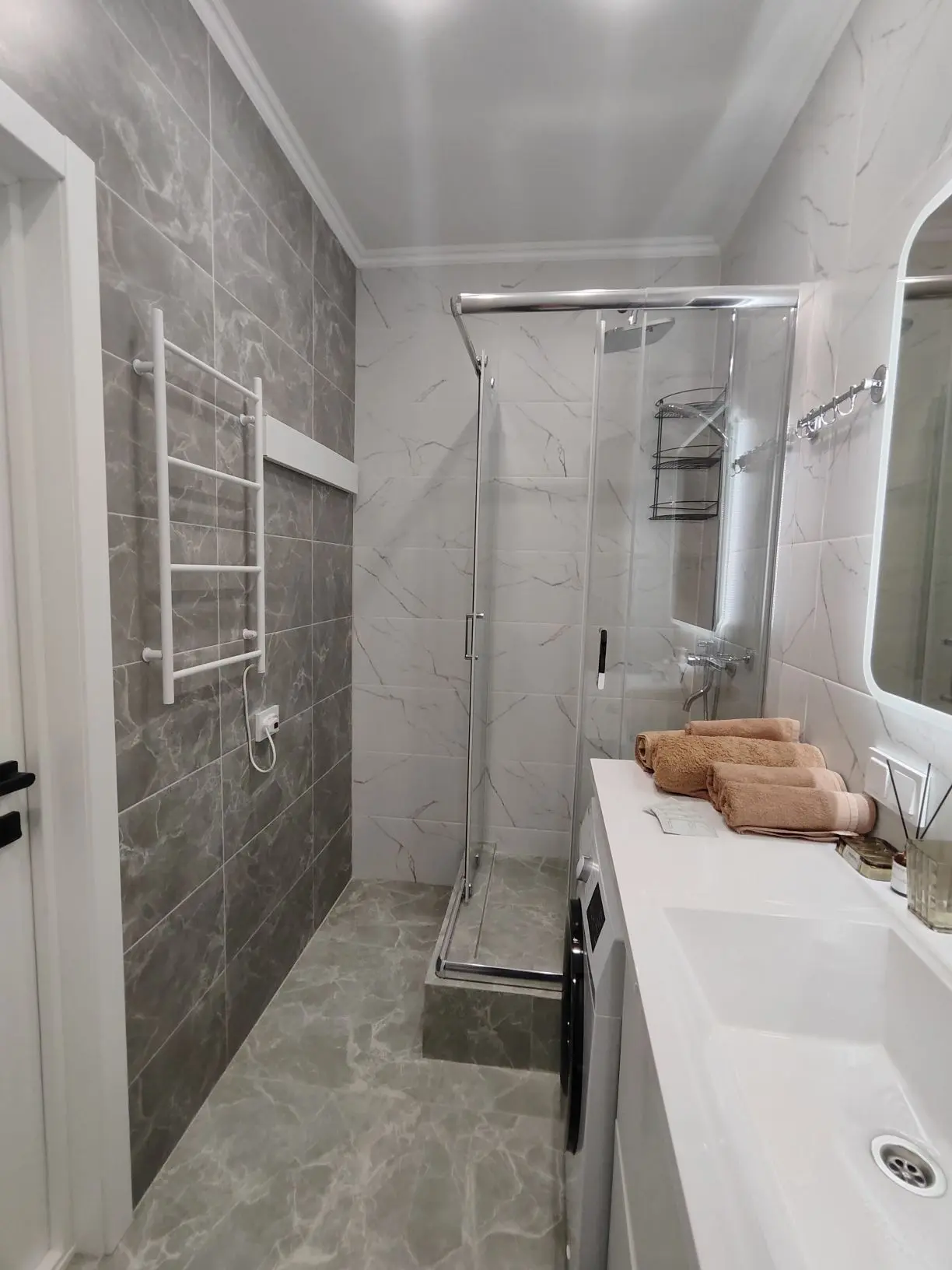#ЯЛТА   🏡 ул.Киевская  ЖК"Арт Ялта"  р-н Ц-Рынка  🅿️ Парковка!  Сдам апартамены 30м² посуточно, в са