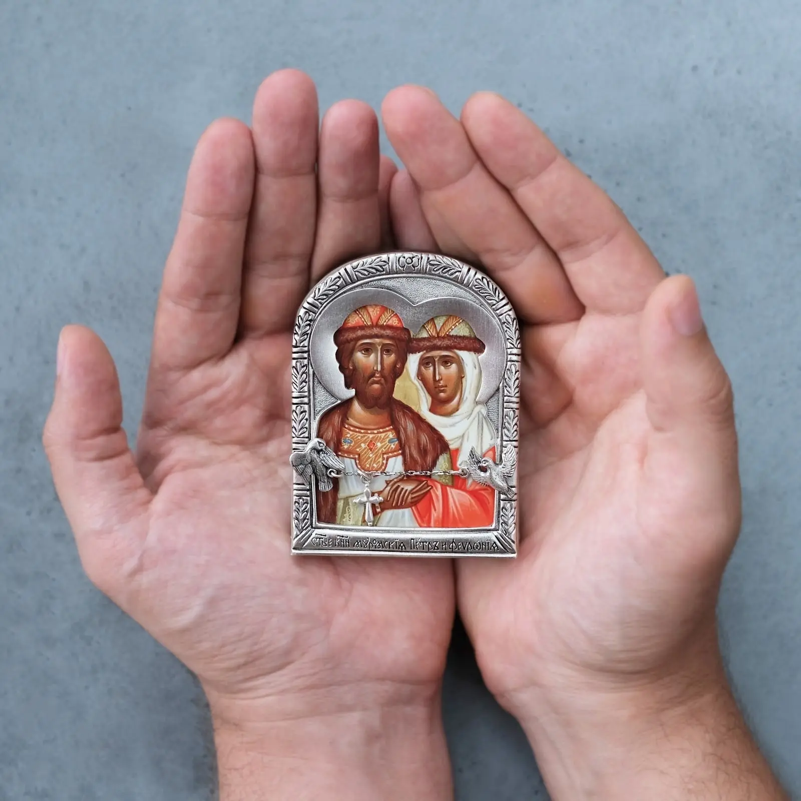 Большинство из нас, православных христиан, живет не в монастырях, у нас семья, дом, дет...