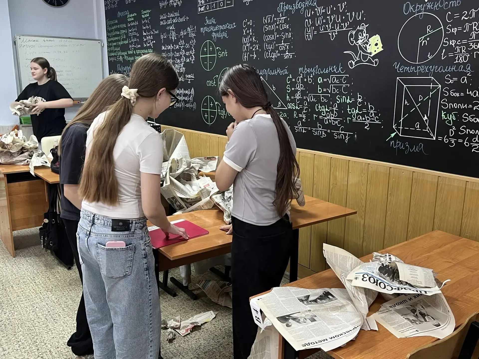 Трудовой десант 9В!
13 июля ребята 9в класса (классный руководитель Горбанева Т.А.) приняли активное