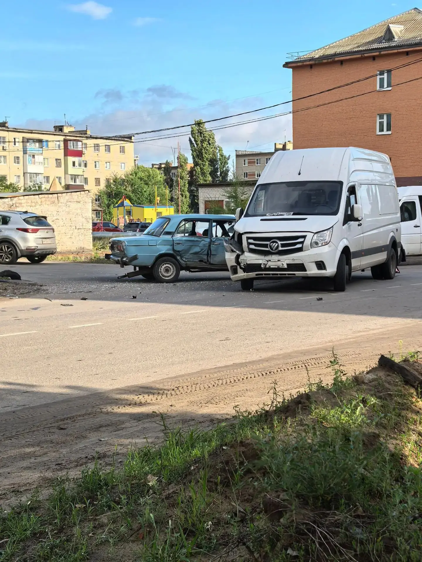 Сегодняшнее ДТП в районе сахарного завода.
Будьте осторожны!
Соблюдайте ПДД!