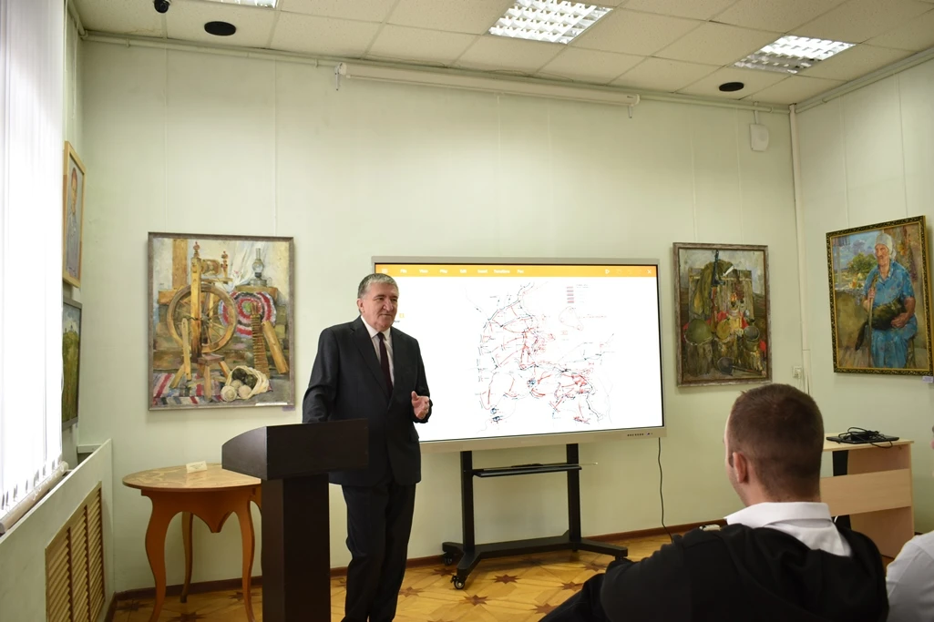 🇷🇺19 июня в 12:00 приглашаем на конференцию «Они шли в бой сомкнутыми рядами» в нашем музее.

Это 