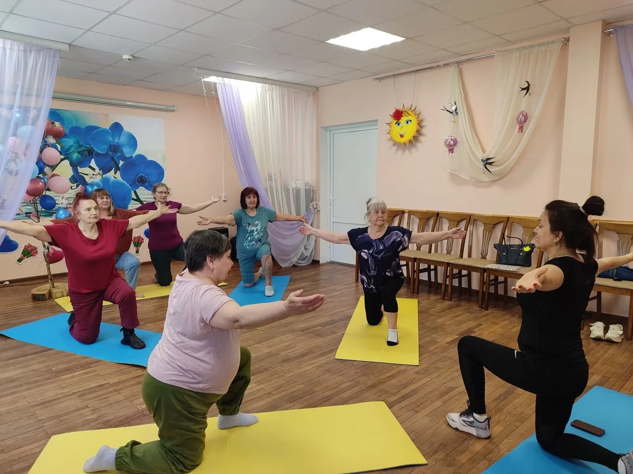 💫Йога для здоровья и хорошего настроения  🏡🧘В "Клубе золотого возраста" Монастырщинского комплексног