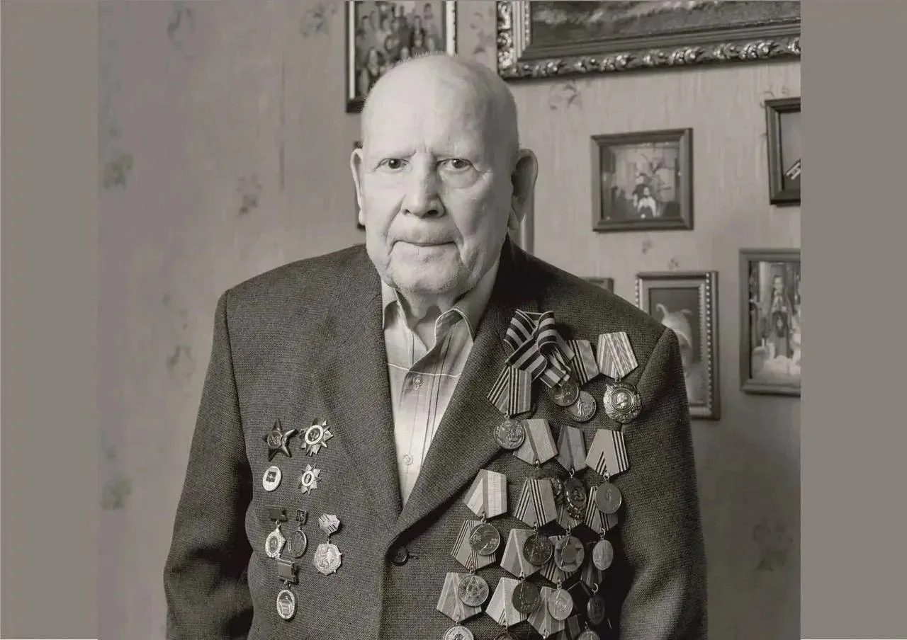 В Брянске скончался 101-летний Почётный гражданин города Александр Мельников

Александр Мельников пр