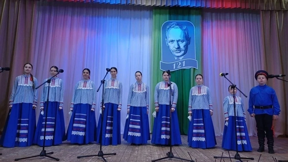 📆 🎼 22 мая ансамбль народной песни "Потешки" отправился в станицу Вешенскую а затем в...