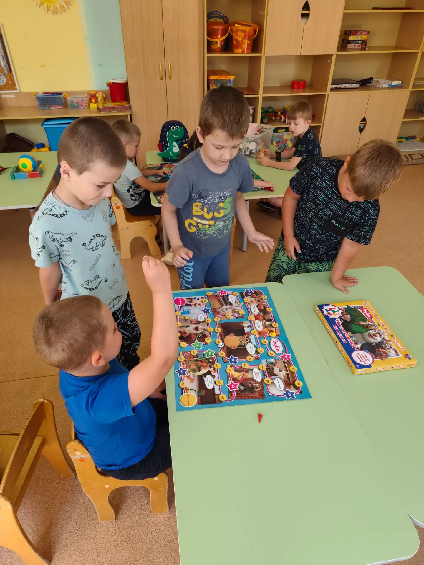 Учимся считать без слёз и скучных тетрадей! 🎲

Помните эти уютные вечера за настольной игрой-ходилк