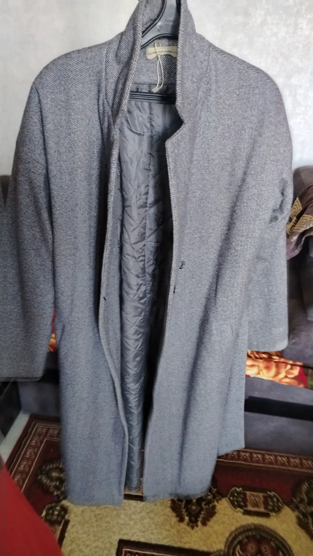 Продам пальто 600 р. Примерно 44 - 46. +7 978 548 72 81