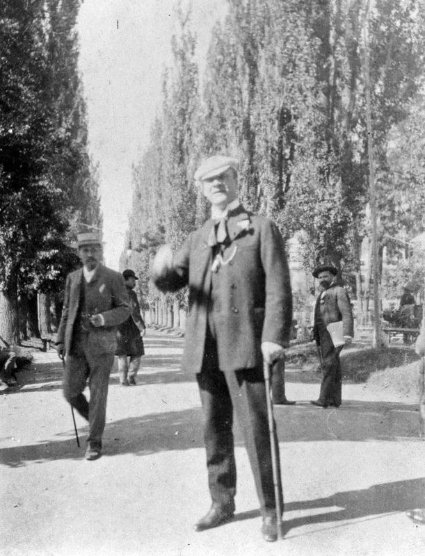 В конце мая 1916 г. Фёдор Иванович Шаляпин приехал на Кавказские Минеральные Воды, чтоб...