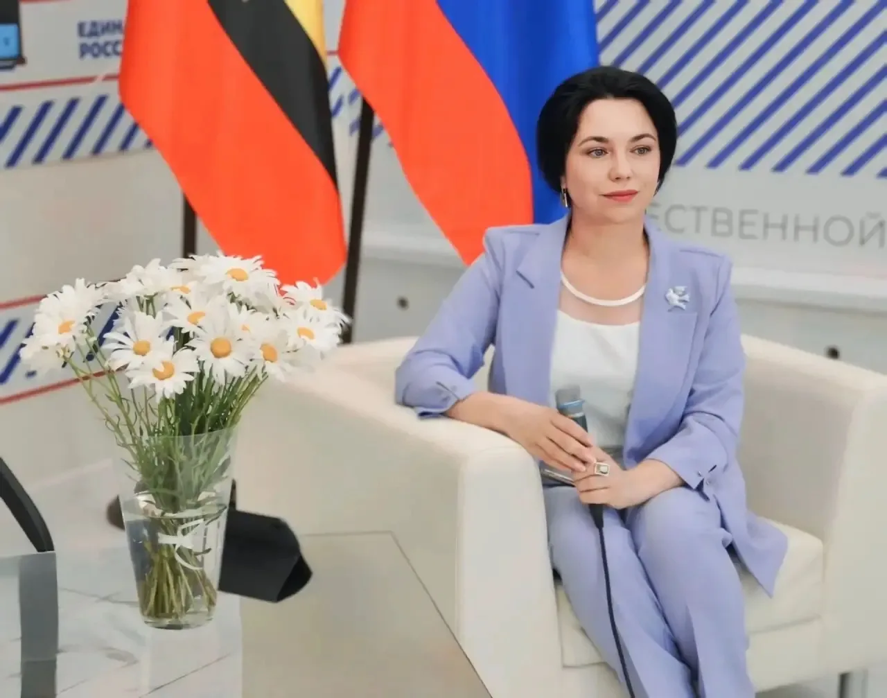 Свой юбилейный День рождения отмечает сегодня наш руководитель, председатель комитета ЗАГС Курской о