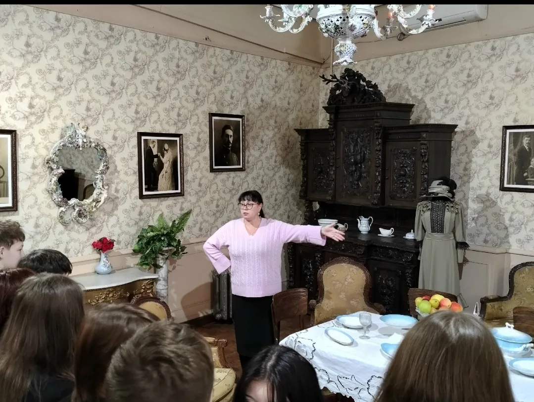 💥Экскурсия в Краеведческий музей: путешествие в историю родного края   👥Ученики 7‑х классов МОУ СШ №