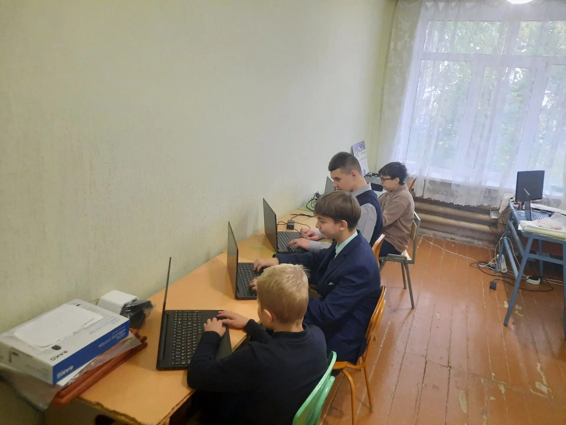 Сегодня 6 октября ученики 7 класса приняли участие в уроке по теме «Искусственный интел...
