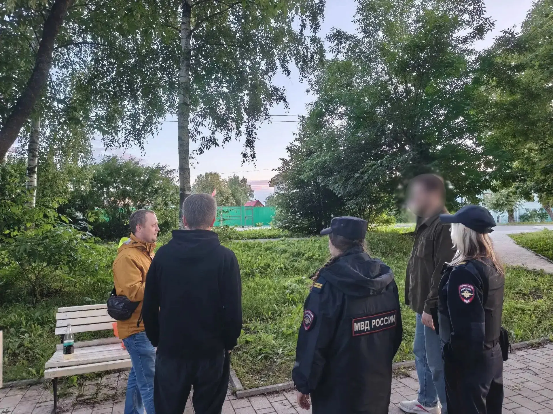 Сотрудники Управления муниципального контроля провели плановый рейд по общественным территориям Дани