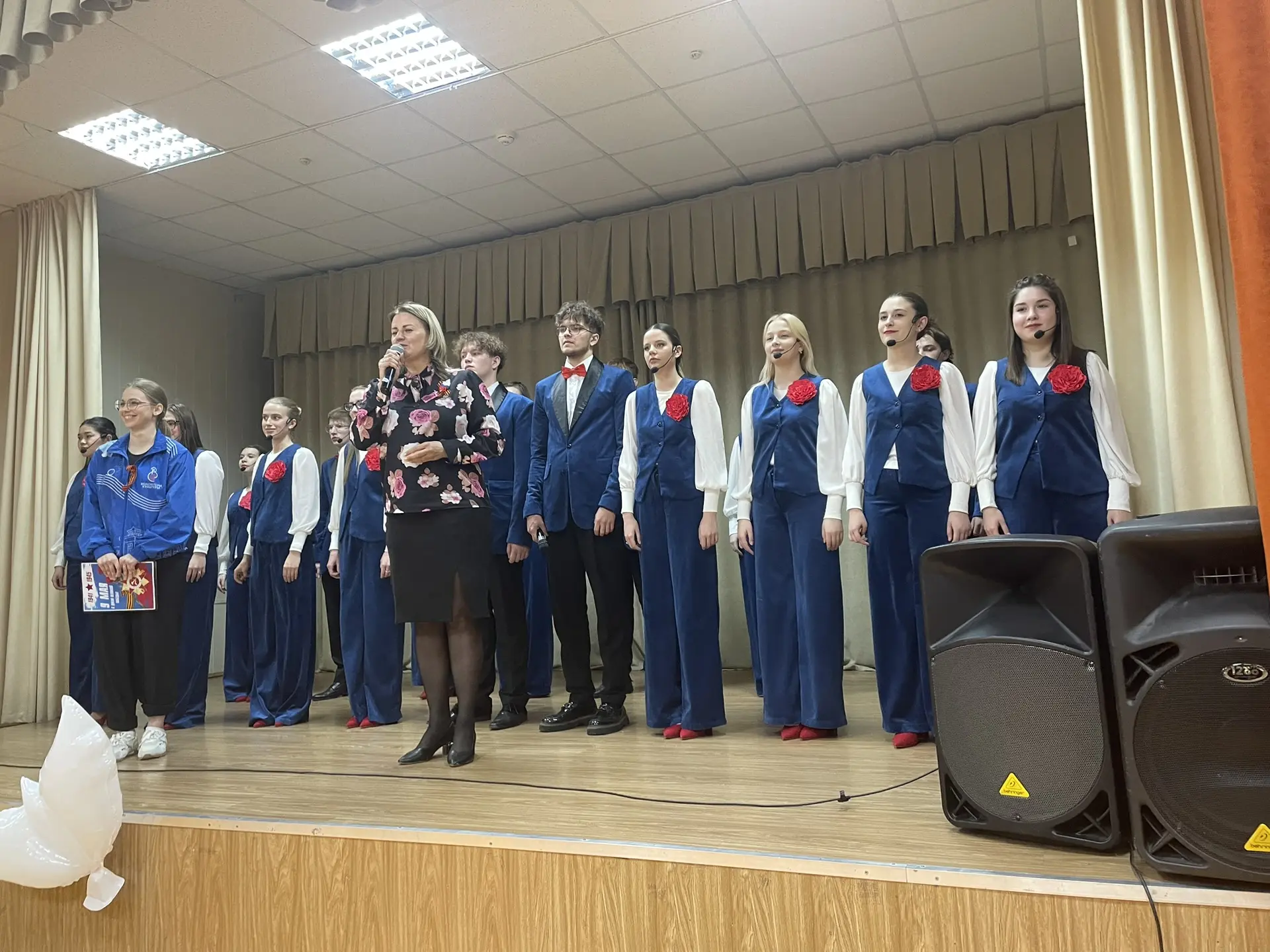 🎉 С Днём Победы! 🎉  Сегодня в нашей школе царила особенная атмосфера — мы вместе встречали 9 Мая! Пр