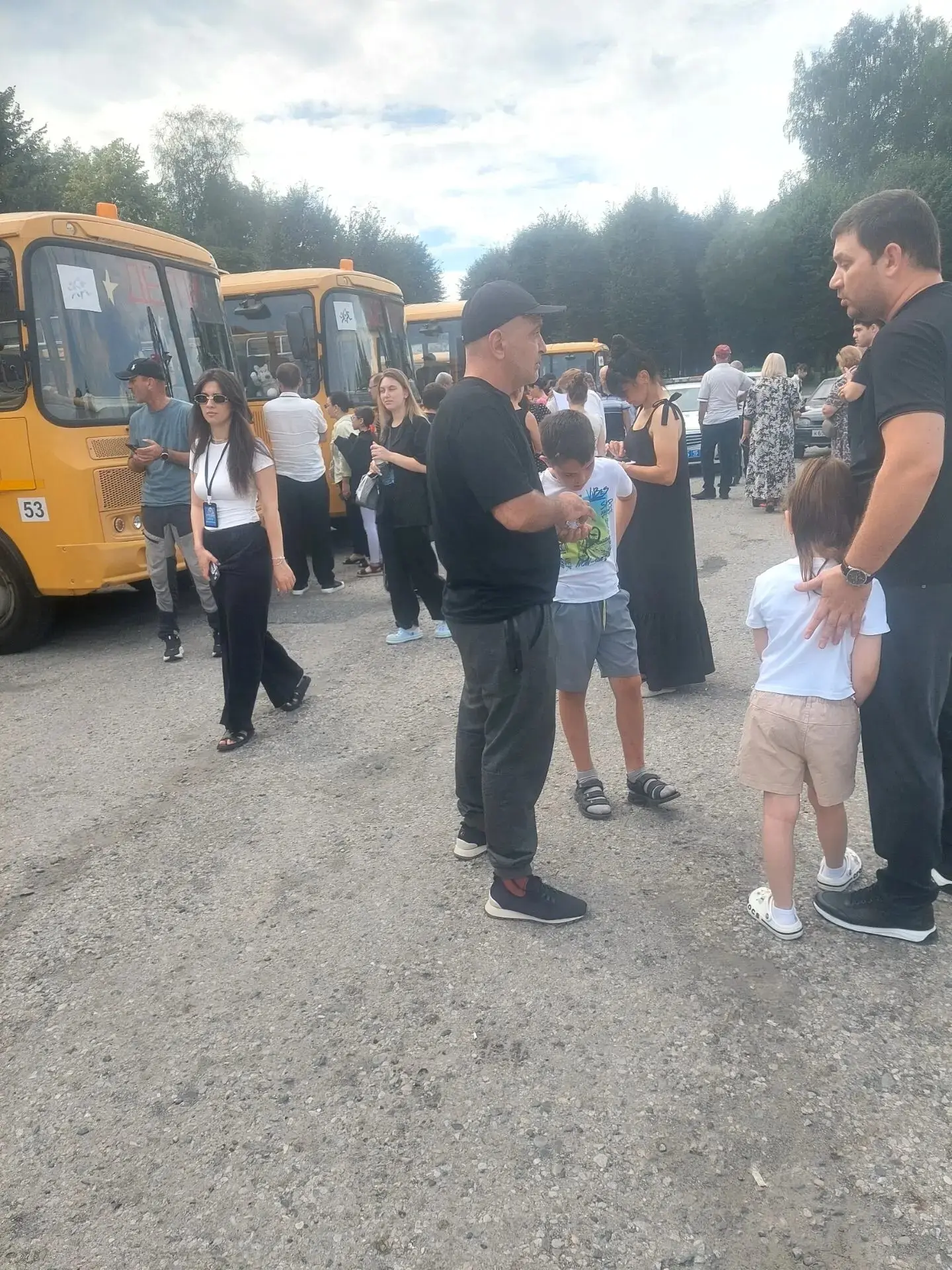 Лето не хочет прощаться — и мы вместе с ребятами из КЦСОН Пригородного района ловим пос...