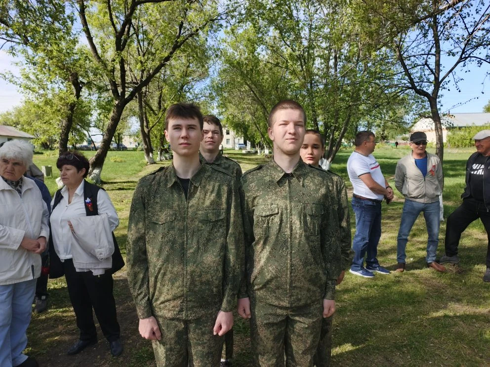 Сегодня учащиеся, педагоги и сотрудники нашей школы приняли участие в сельском митинге,...