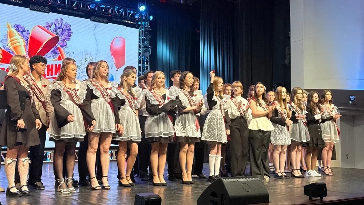 🎉 Для наших выпускников 9-11 классов отгремели Последние звонки!

⭐️Все ученики достойно себя показ