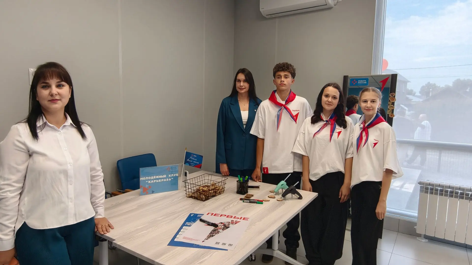 В Новосергиевском районе торжественно открыли модернизированный Кадровый центр «Работа ...