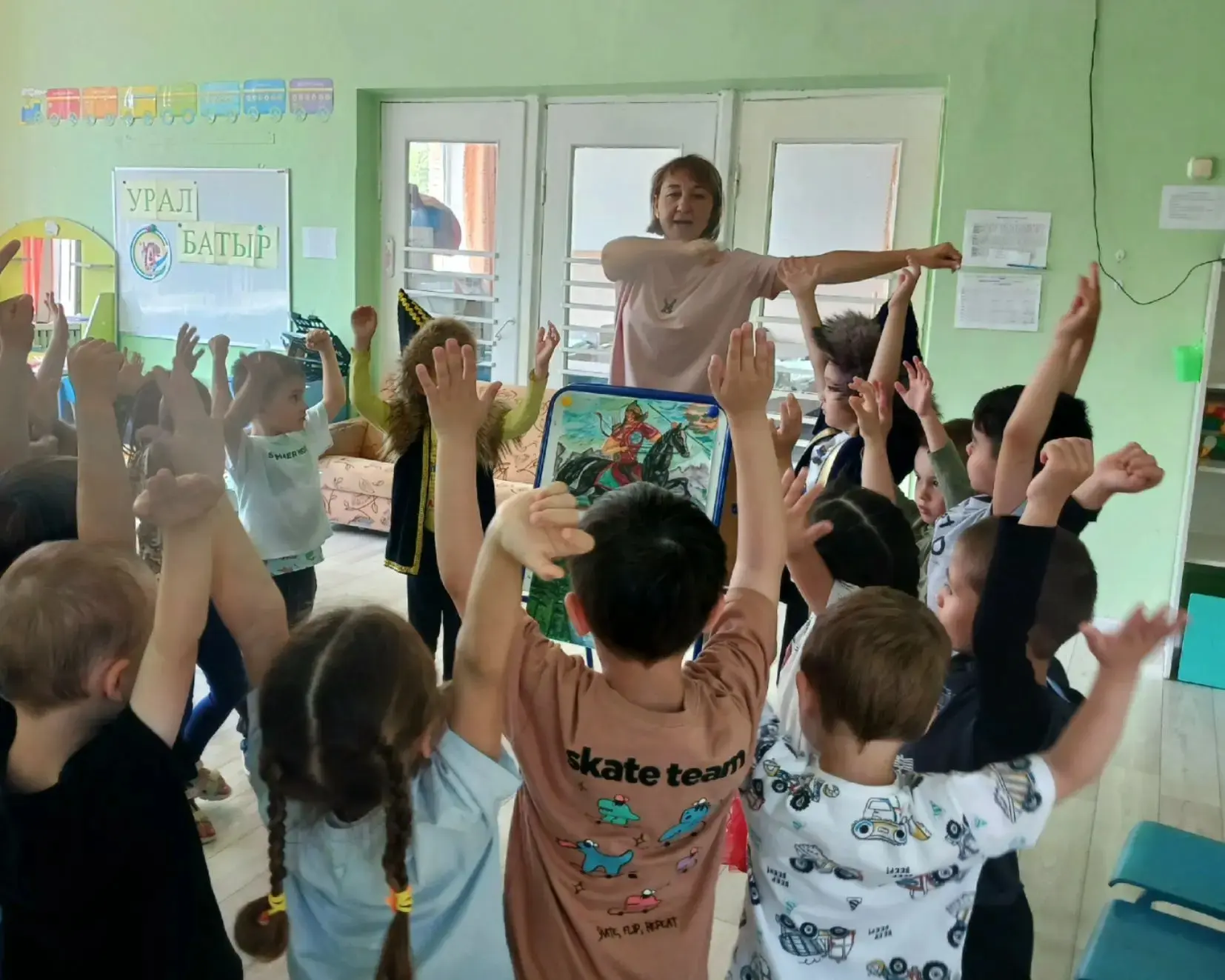 Уважаемые родители! 8 июня в Башкортостане отмечается День эпоса «Урал-батыр» — официал...
