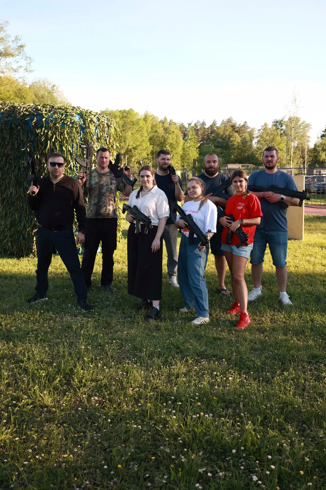 🔫 Лазертаг-битва: администрация Академии спорта против Управления благоустройства и дорожного хозяй