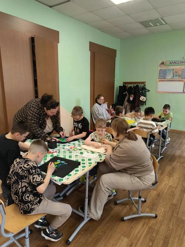 Дизайн-студия открыта! 🧵🖌️

Ребята из пришкольного лагеря 22 июня 2026г. погрузились в мир моды и 