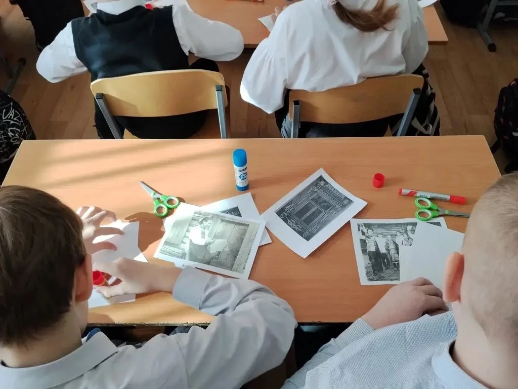 На этой неделе Медведевскую гимназию посетил музей им. Т. Евсеева. Дети узнали о традициях и обрядах